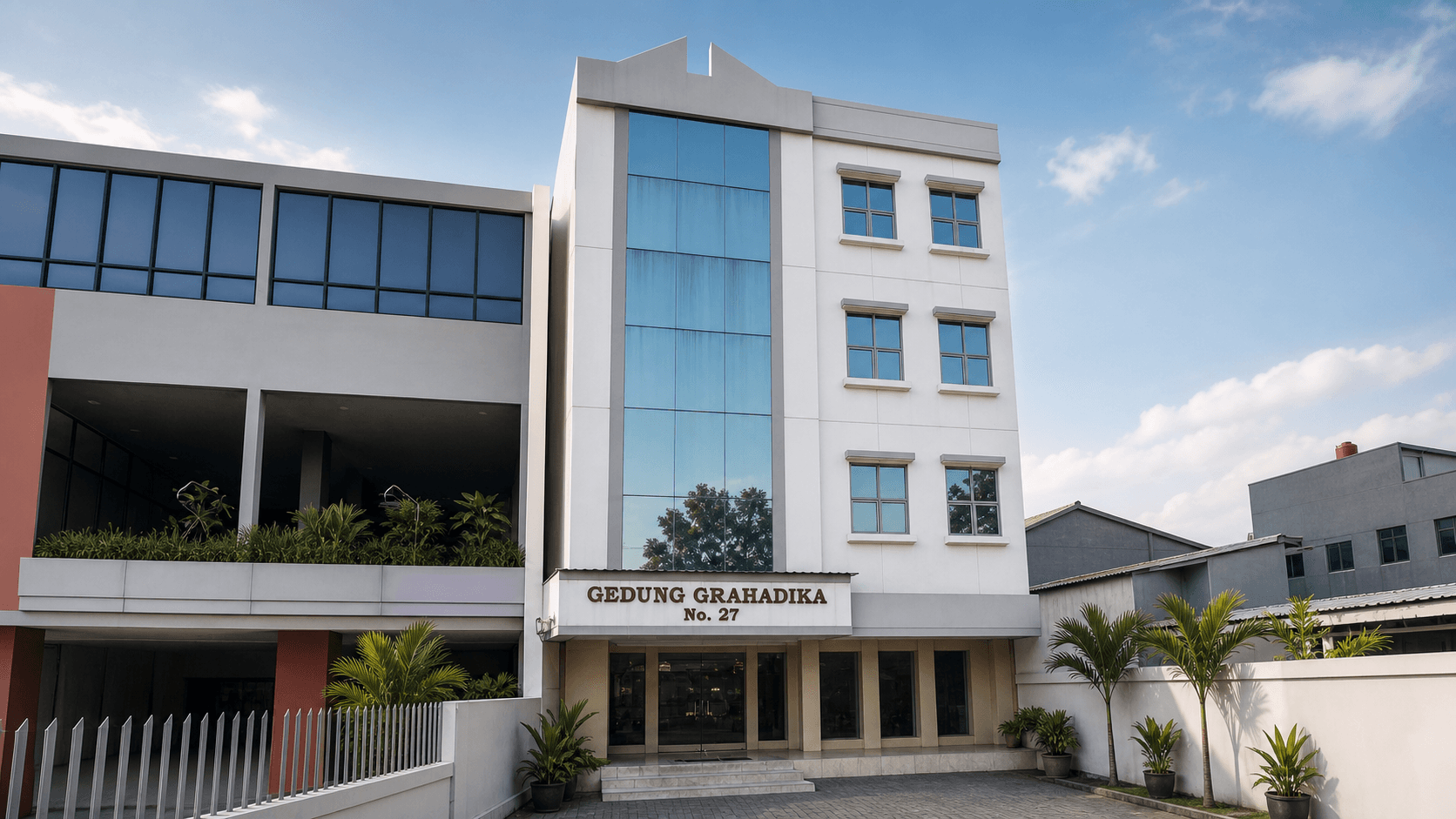 Kantor pusat PT Grahadika Realty, Gedung Grahadika No. 27